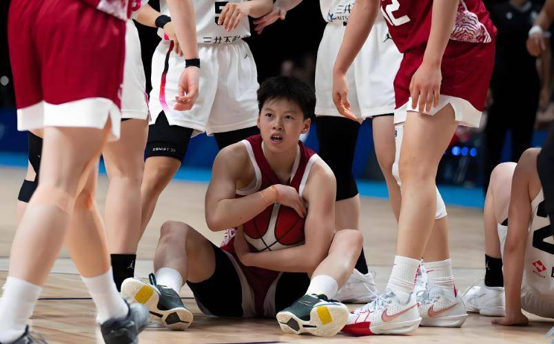 创历史！WCBA大学生新秀田媛媛工资远超CBA状元