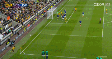 半场-埃弗顿2-1狼队 格拉利什献助攻+造两球黄喜灿抽射破门